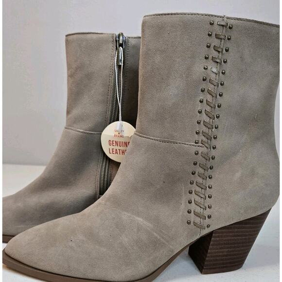 Lucky Brand Womens Ankle Boots Size 8.5 Taupe Suede Side Zip Heel Boots NEW - Picture 1 of 8